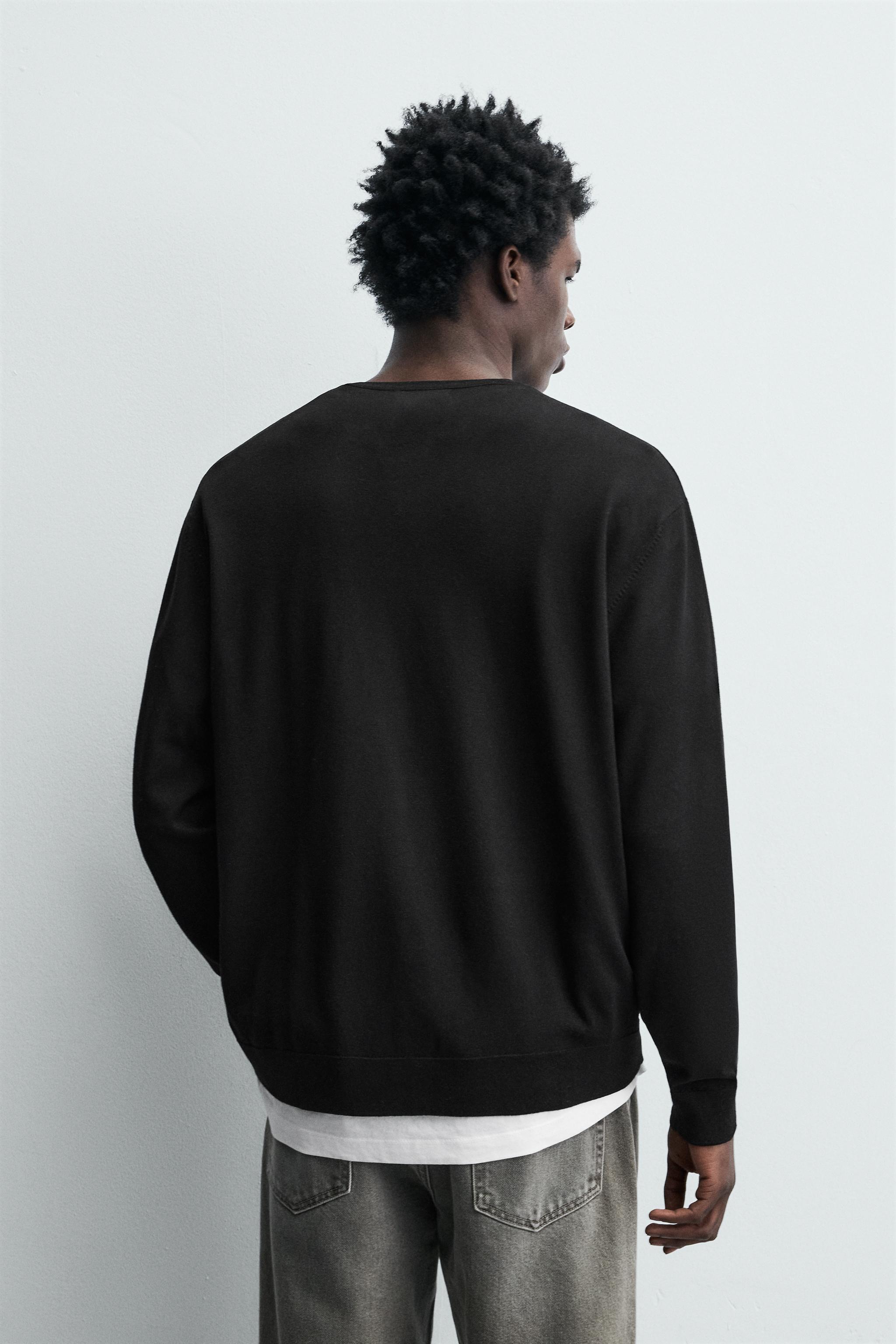 BASIC V-NECK SWEATER